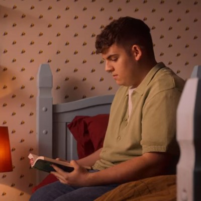 Heartstopper S2 Isaac bedroom